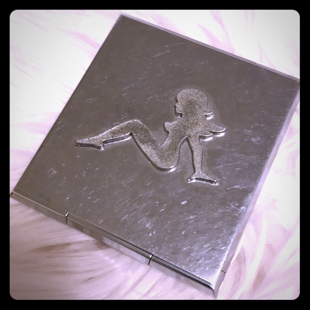 Mudflap Madonna cigarette or wallet case